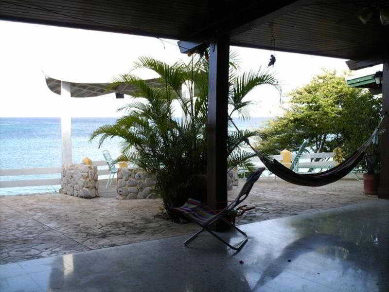 סנט ג'יימס Settlers Beach Hotel מראה חיצוני תמונה